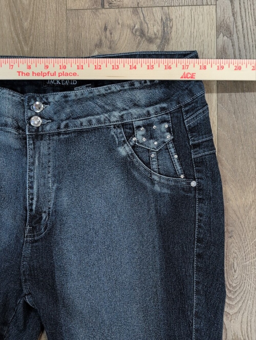 Slim Fit  Jeggings with Studded Pocket Detail - Picture 3 of 10
